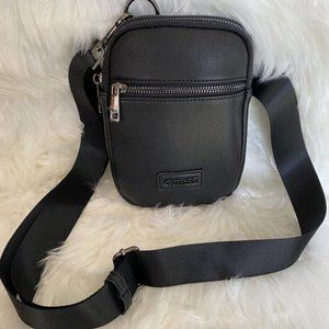 GUESS MINI FAUX-LEATHER CROSSBODY (BLACK)